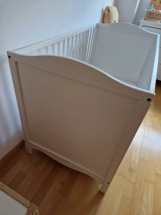Cuna bebé Ikea con colchón