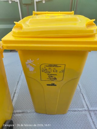 Contenedor Cubo Amarillo con Ruedas