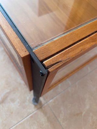 Mesa Centro Vitrina Madera y Cristal