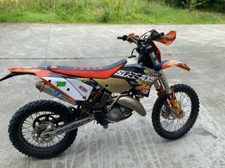 KTM 125cc Enduro Moto Naranja/negra/blanca
