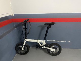 Bicicleta Eléctrica Plegable OOPS Blanca