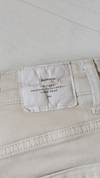 Pantaloni dritti beige da donna