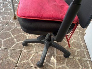 Silla de oficina cómoda negra
