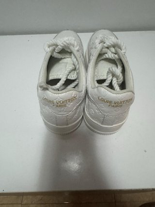 Zapatos Louis Vuitton Blancos Dorados