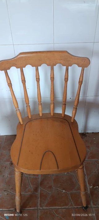 Sillas de madera (4)