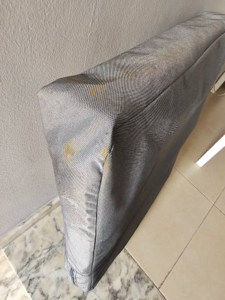 Mesa de camping plegable con estantería