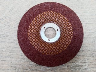 Disco radial Makita, protector y mango