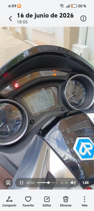 Moto Piaggio X10 500 Executive Plata/Blanco