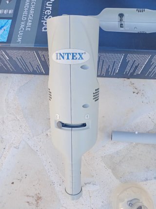 Aspiradora Intex PureSpa Recargable para piscina