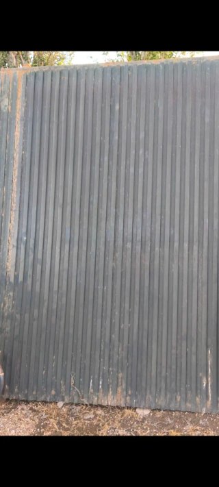 2 Puertas Hierro 3x2.5m