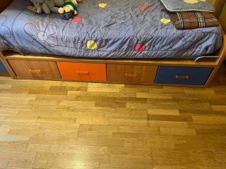 Litera madera con cómoda y escritorio