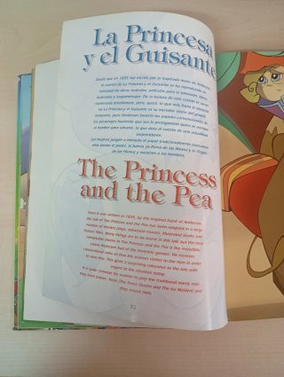Libros Biblioteca Infantil de cuentos bilingües.