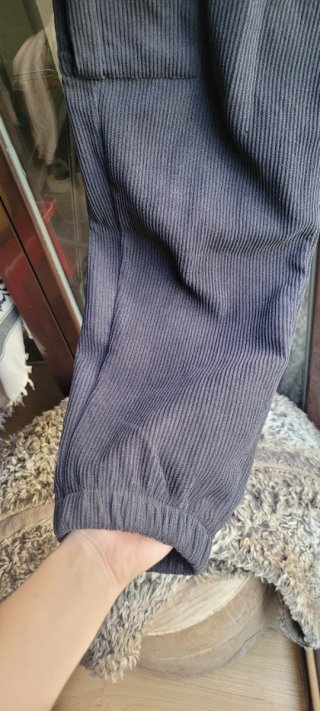 Pantalón pana negro