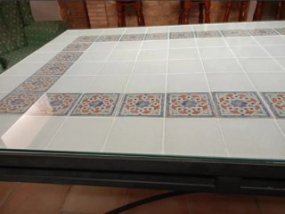 Oferton Mesa de forja con azulejos y cristal