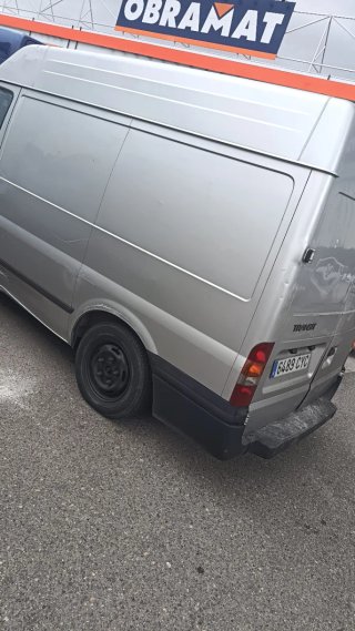 Ford E-Transit 2004