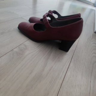 Zapatos Lodi punta cuadrada.