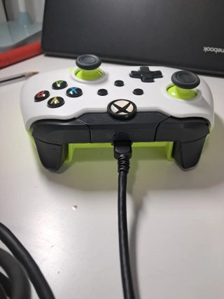 Mando Xbox Blanco y Verde