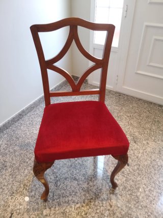 6 Sillas de madera estilo castellano    50€ cada u