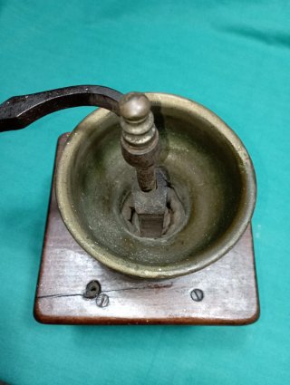 Molinillo de café vintage madera y metal