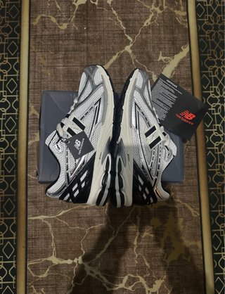 New Balance 1906R Plata/Blanco