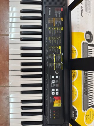 Yamaha PSR-F52 Teclado Digital 61 Teclas