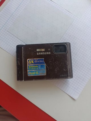 Cámara Samsung NV9 Negra