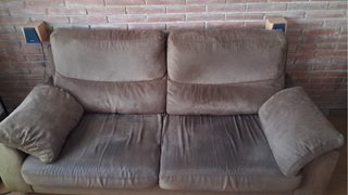 Sofá de tela marrón