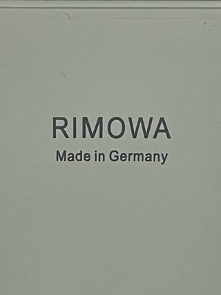 Funda RIMOWA Plata iphone 17 pro negociable