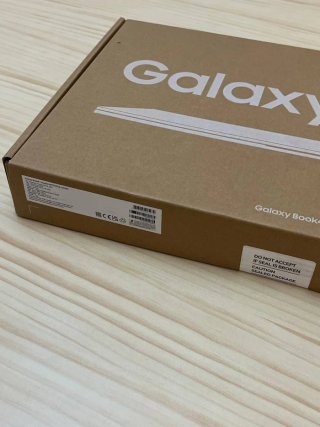 Samsung Galaxy Book 4 512GB intel i5 15.6FHD