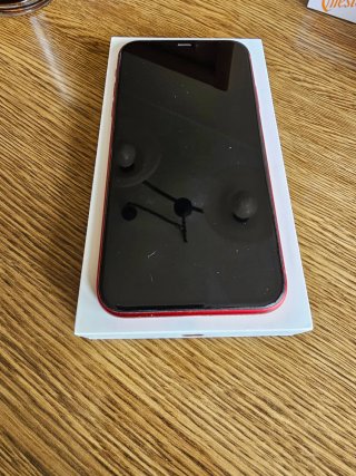 iPhone 11 64GB Rojo