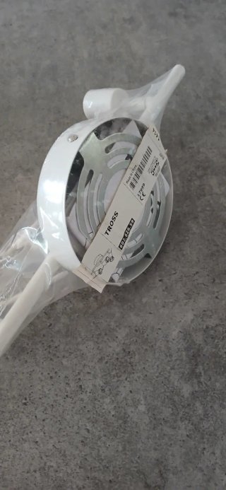 Lámpara Tross Ikea 3 focos orientable