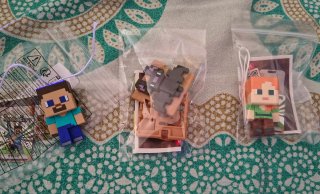 Figuras Minecraft Kinder Joy Colección