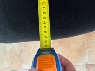 Silla de terciopelo negro