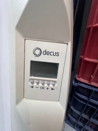 3 Radiadores Eléctricos Digitales de colgar.