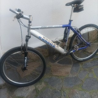 Bicicleta Kastle XC 600
