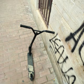 Patinete negro