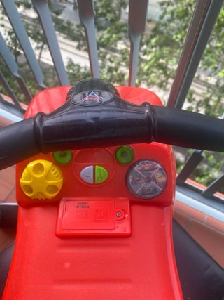 Cochecito correpasillos rojo Rayo McQueen