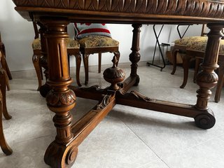 Mesa de comedor madera maciza tallada