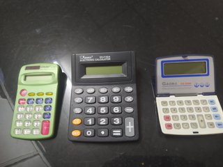 Lote de 3 calculadoras