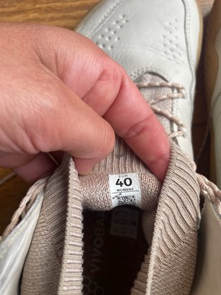 Zapatillas Vivobarefoot Mujer.  Beige/Blanco
