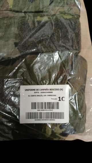 Traje militar boscoso pixelado Talla 1C.