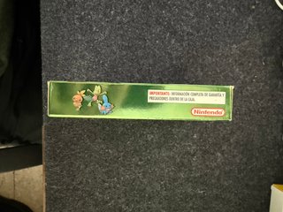 Pokémon Esmeralda GBA con caja - Original