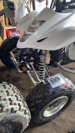 Quad Suzuki LTZ Blanco