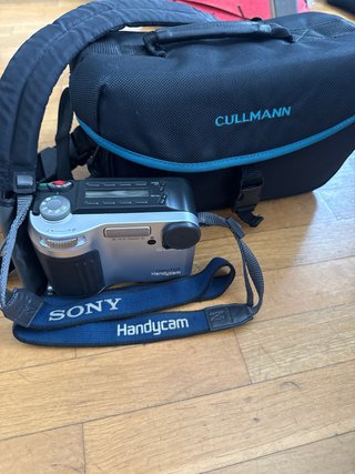 Videocámara Sony Handycam Hi8 + Accesorios