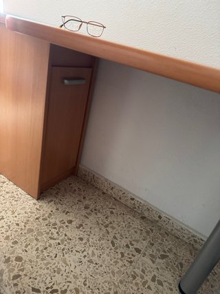 Mesa escritorio madera con zapatero,medidas 180ctm