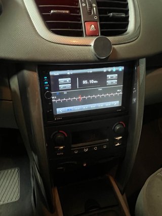 Peugeot 207 2006