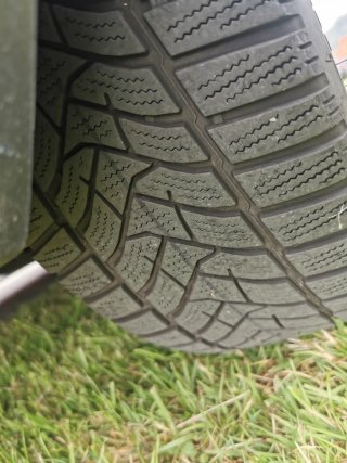 Llantas 17 Originales VW con Neumáticos