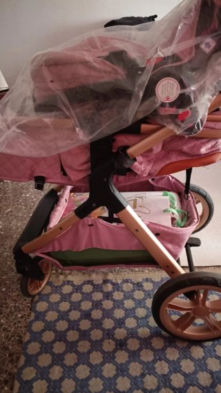 Cochecito de bebé rosa