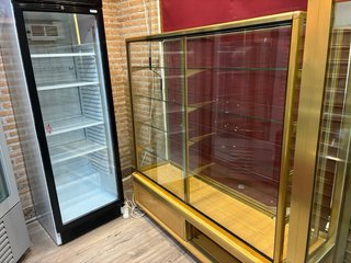 2 Vitrinas expositoras de cristal aluminioy madera