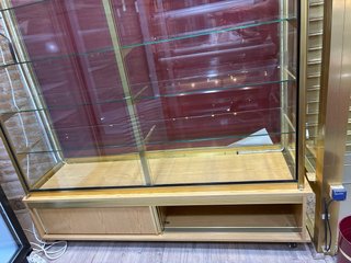 2 Vitrinas expositoras de cristal aluminioy madera